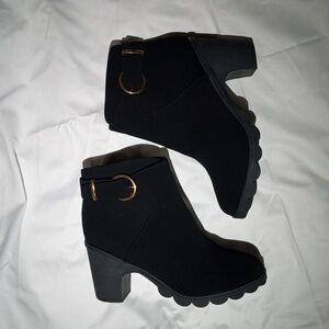 Black Ankle Boots with Gold Coloured Buckle Size 41 (9)